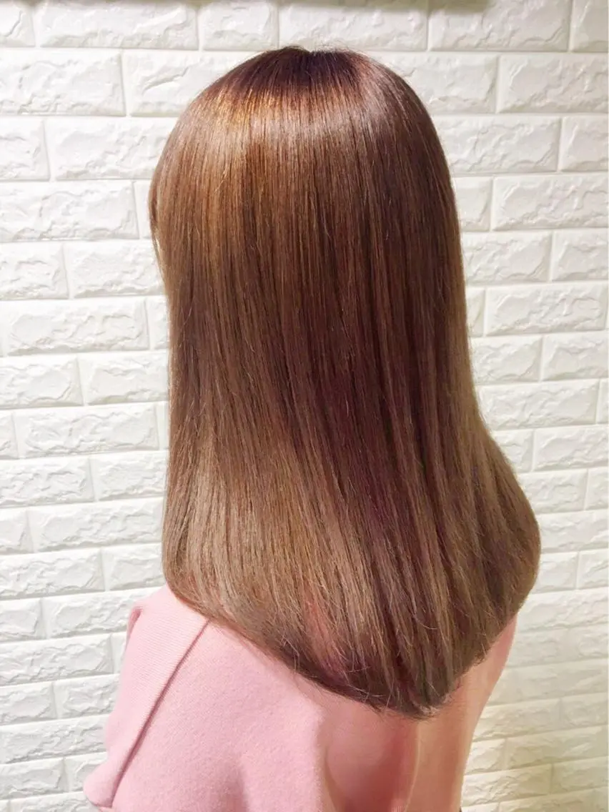 セミロング カラー ベージュカラー ピンクカラー ピンクベージュ 西本 夏美のヘアスタイル