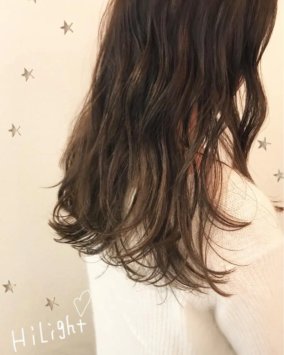 ミディアム カラー 市川 千夏のヘアスタイル