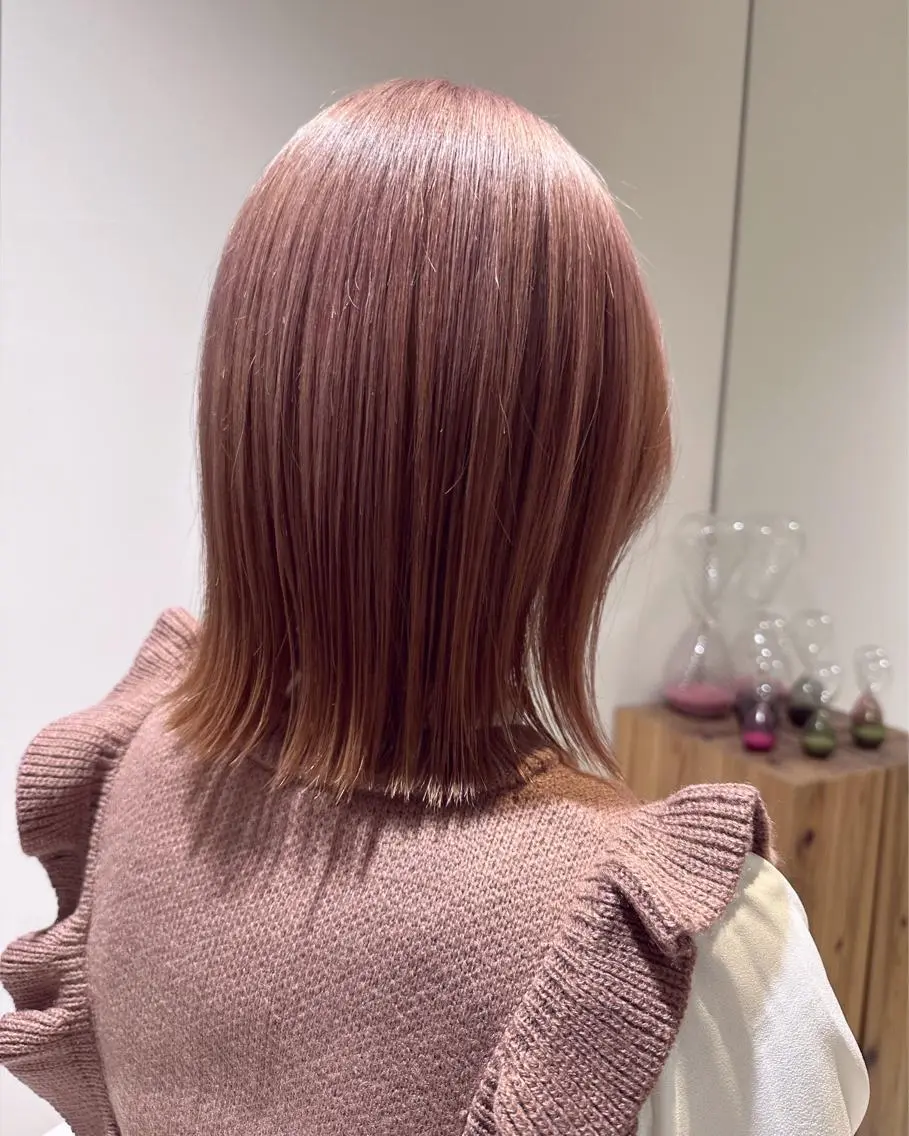 ミディアム カラー ベージュカラー ブリーチ ケアブリーチ ハイトーンカラー ピンクカラー 東浦和morrow SERINAのヘアスタイル