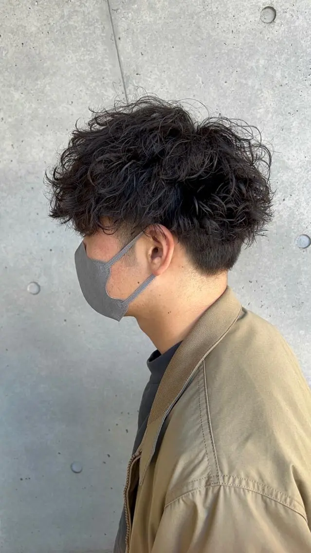 パーマ メンズ メンズパーマ 波巻きパーマ カット パーマ 難波 勝哉のヘアスタイル
