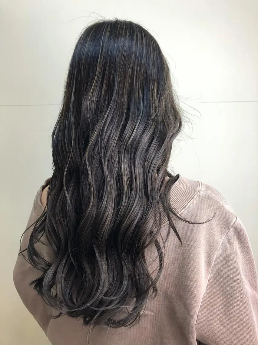 ロング カラー ハイライトカラー ハイライト エクステ WEST OLAND加藤圭介のヘアスタイル