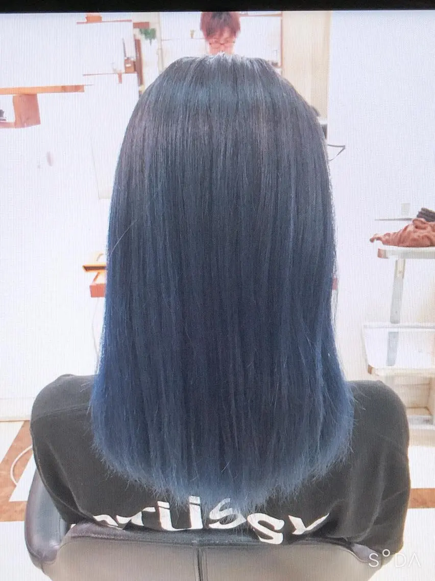 カラー ブルーカラー グラデーションカラー 志賀 大倫のヘアスタイル