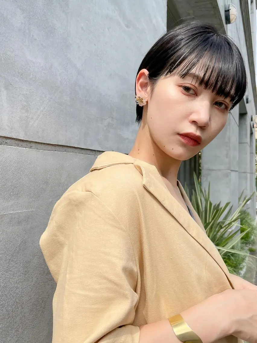 ショート カラー ショートヘア ワイドバング 一ノ瀬 暁のヘアスタイル