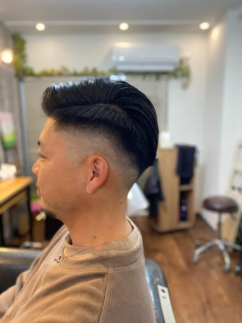 ショート メンズ フェードカット Luzir⭐︎ GEN⭐︎のヘアスタイル