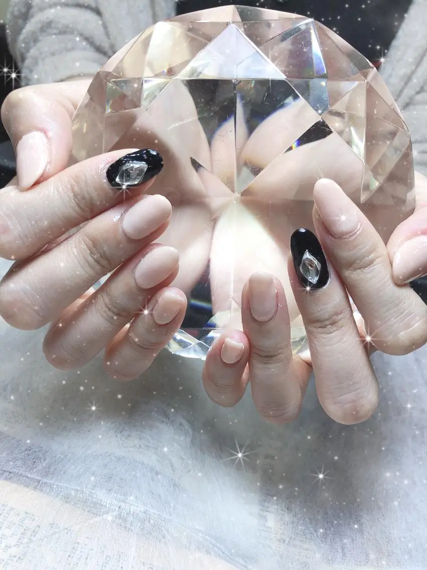 ミディアム ネイル ハンドネイル 《LB》ラブリエ Nail&eyeのマツエク・マツパデザイン