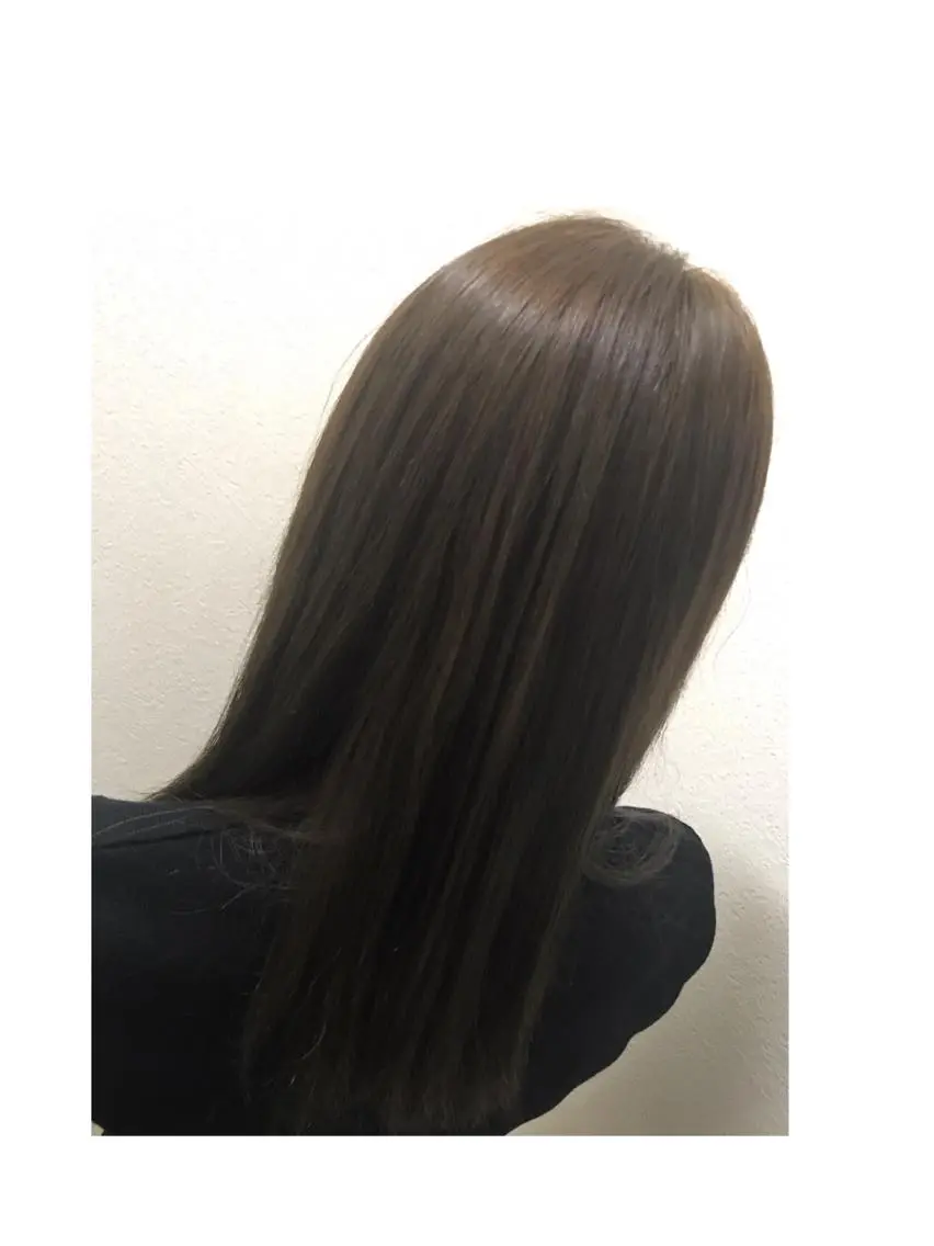 セミロング カラー カット トリートメント shi hoのヘアスタイル