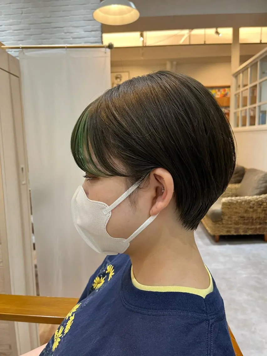 ショート カラー インナーカラー ショートヘア 襟足でお悩みの方✂︎ くびれ職人ハシモトのヘアスタイル