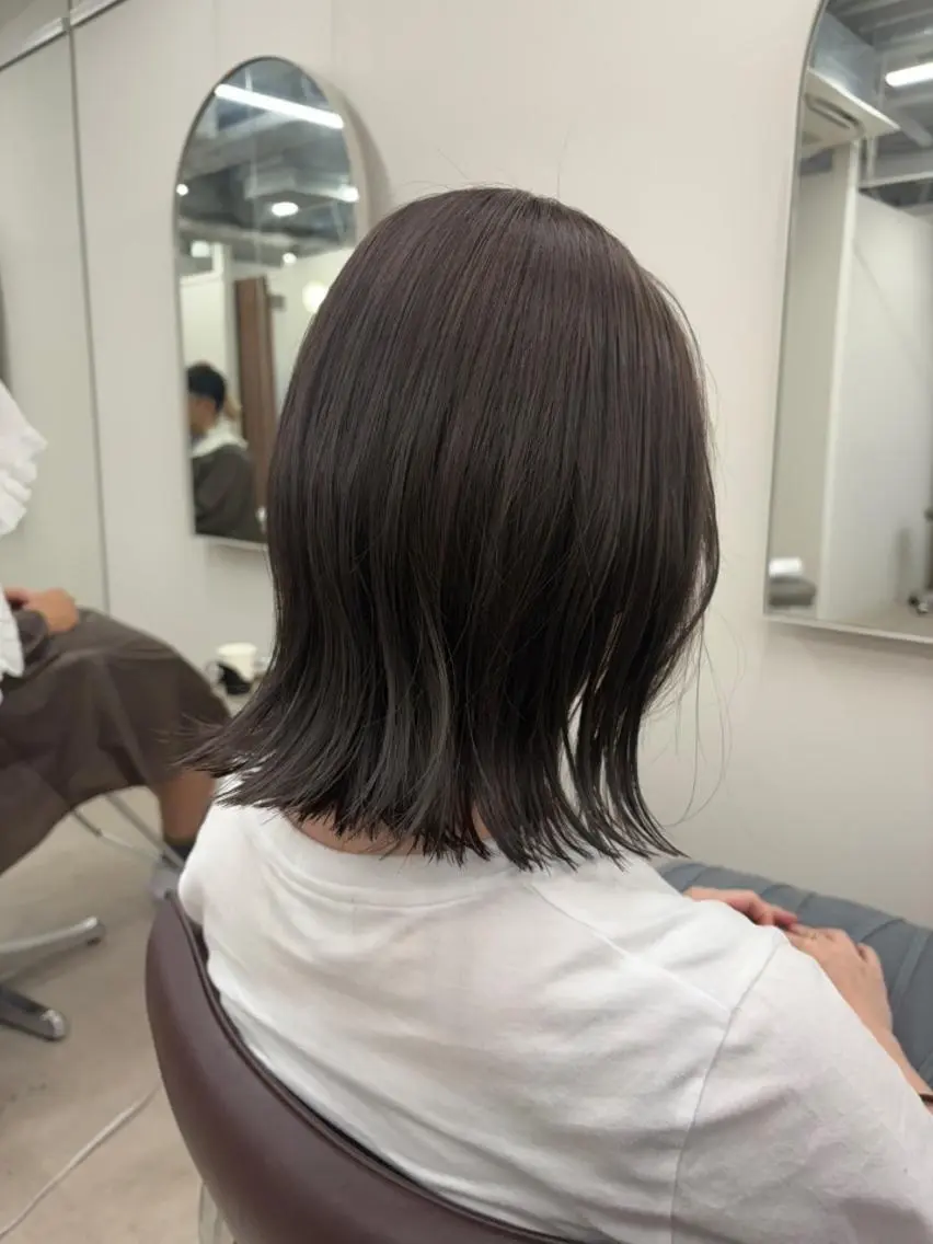 ショート カラー アッシュ アッシュグレー アッシュグレージュ ベージュカラー 透明感カラー カット ヘアカラー トリートメント 初めでも安心🌟 newi町田✂のヘアスタイル