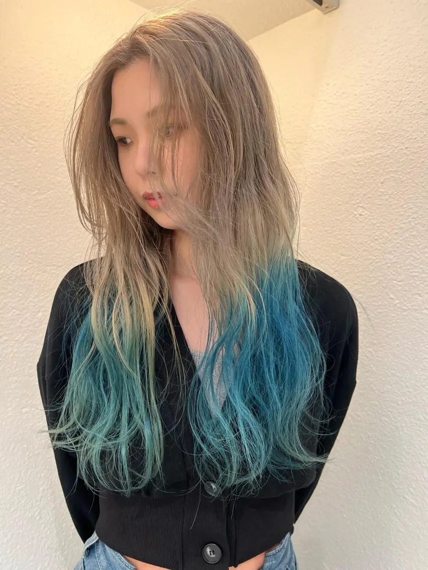 ロング カラー ヘアカラー ブリーチカラー🎀 韓国風/寺門美優のヘアスタイル