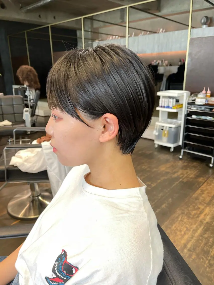 ショート レイヤー特化/小顔顔 周り/セノ/表参道のヘアスタイル