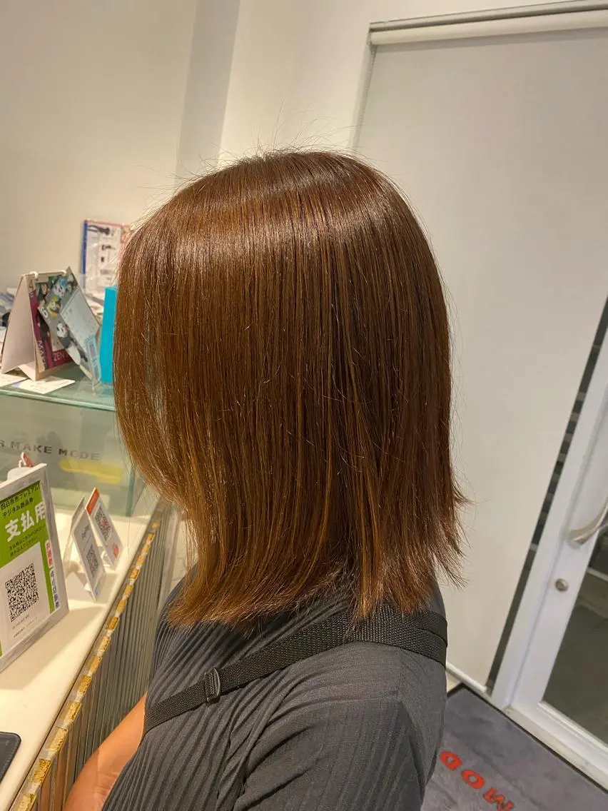 セミロング ボブ 外ハネヘア 土井 祐之介のヘアスタイル