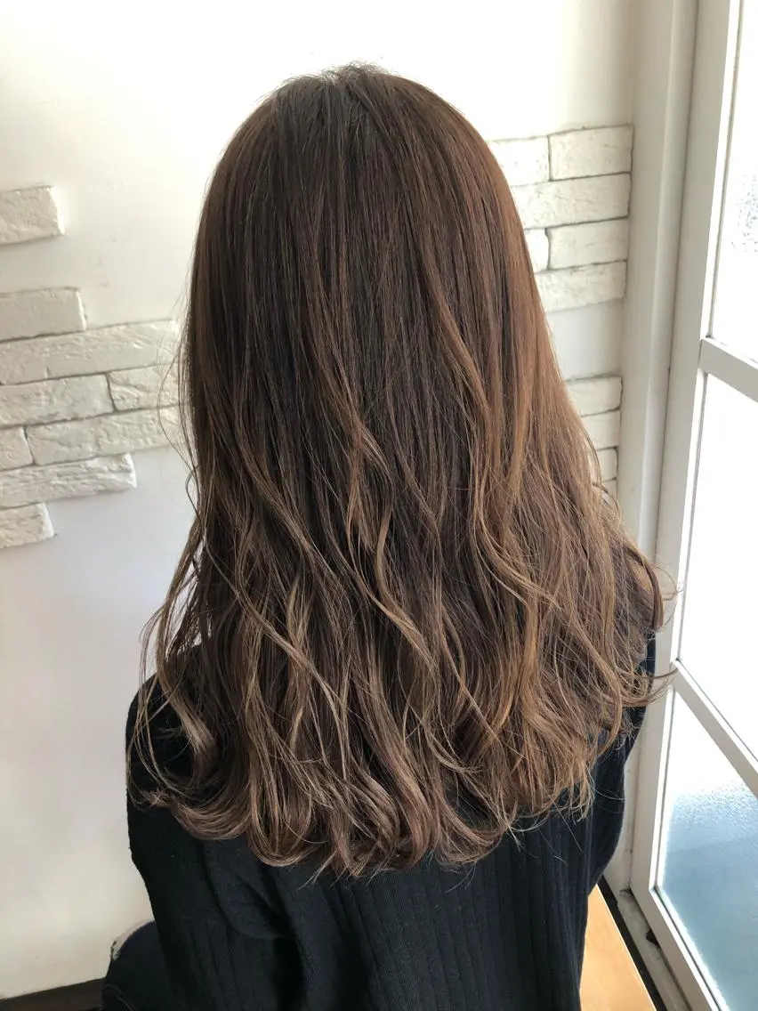 セミロング カラー ベージュカラー 西村 有紗のヘアスタイル