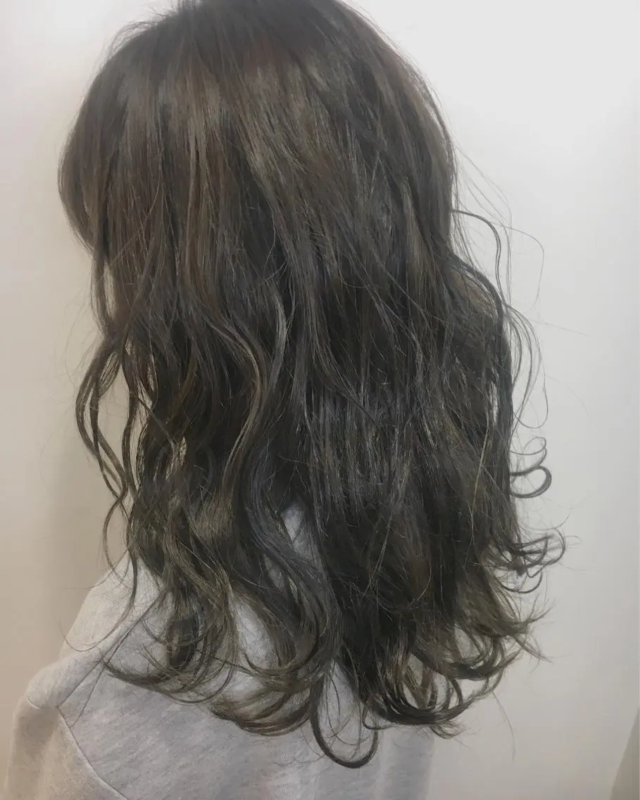 ミディアム カラー グレージュ ヘアカラー 永井 大希のヘアスタイル