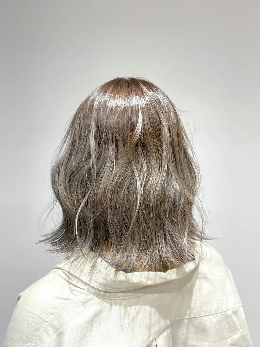 ミディアム カラー グレージュ ハイライトカラー ハイライト 増子 祐太朗のヘアスタイル