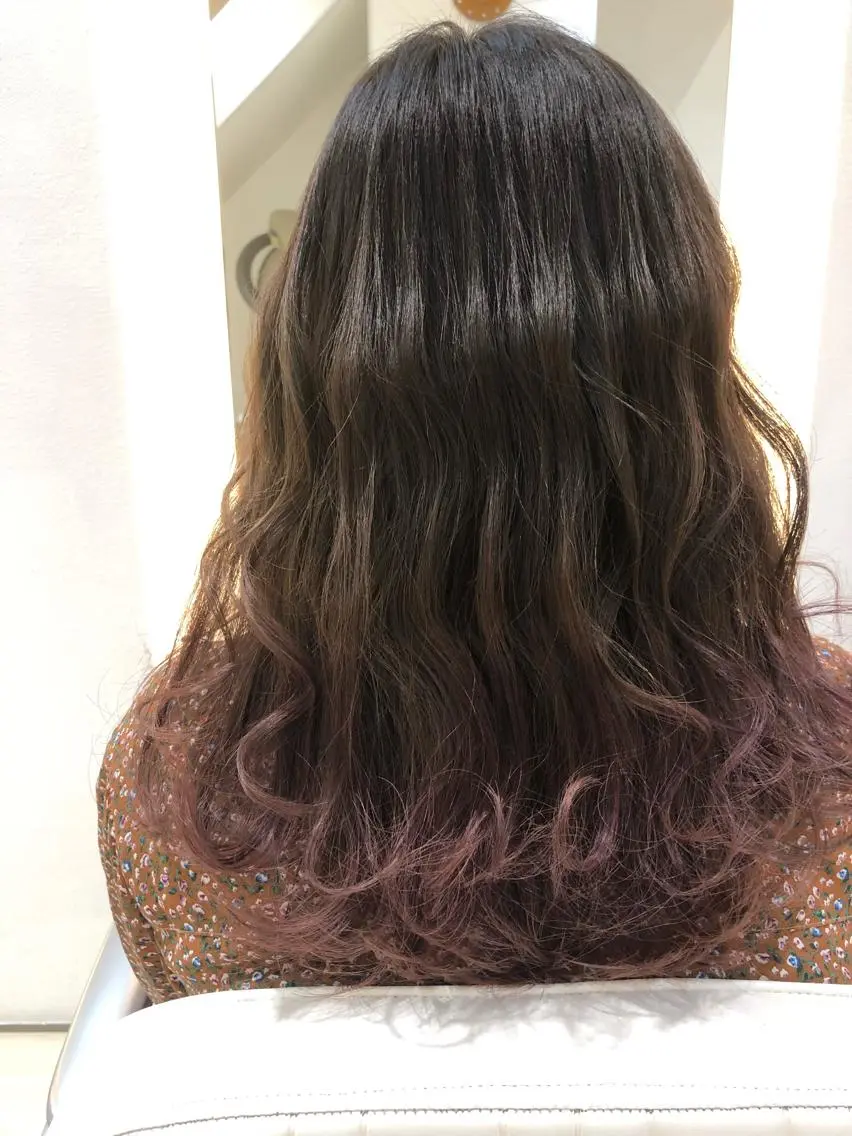 ロング カラー ブリーチ グラデーションカラー ヘアカラー 河原町/艶髪/西田 晴香のヘアスタイル