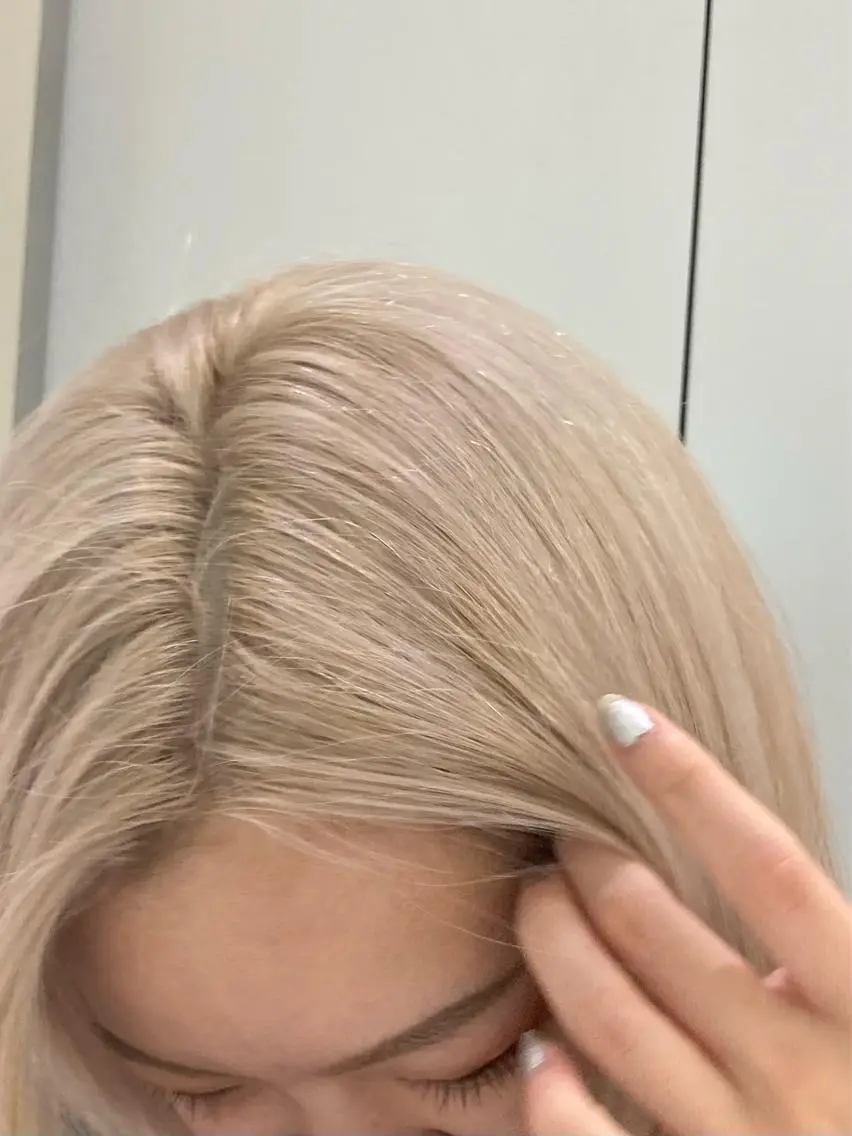 ミディアム カラー JUURI- Shionのヘアスタイル