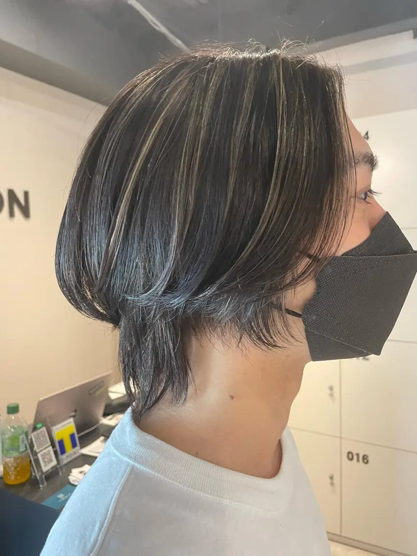 ショート カラー ハイライトカラー ハイライト ブリーチ👩‍🦳/ ‪✂︎MANAMIのヘアスタイル