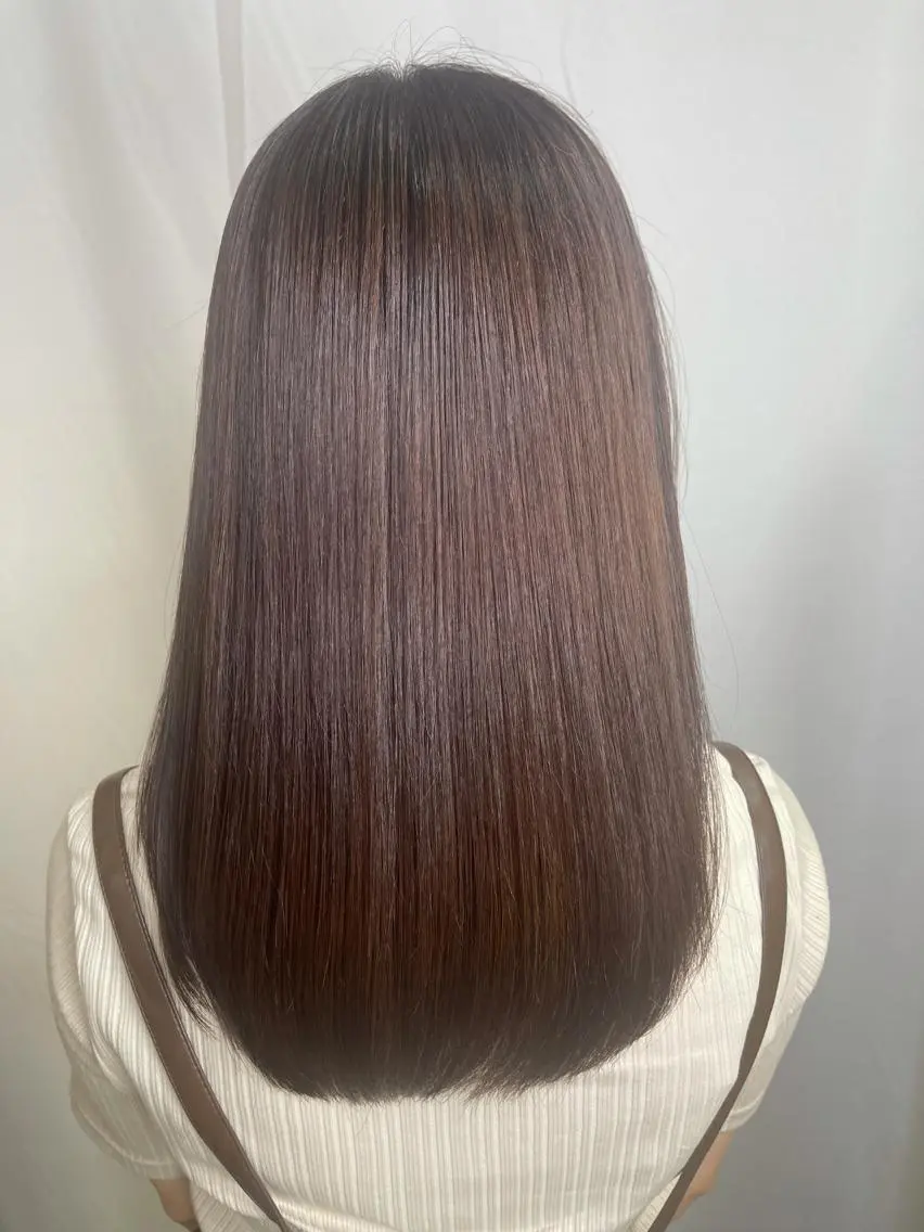 セミロング カラー パーマ ブリーチ 縮毛矯正 カット ヘアカラー 縮毛矯正 髪質改善/縮毛矯正 /レイヤーカット岡部のヘアスタイル