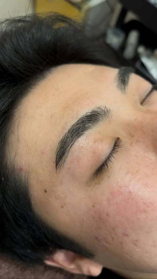 アイブロウ ワックス脱毛 眉カット MENSアイブロウ専 門服部飛鳥#矢場町の眉毛・アイブロウイメージ