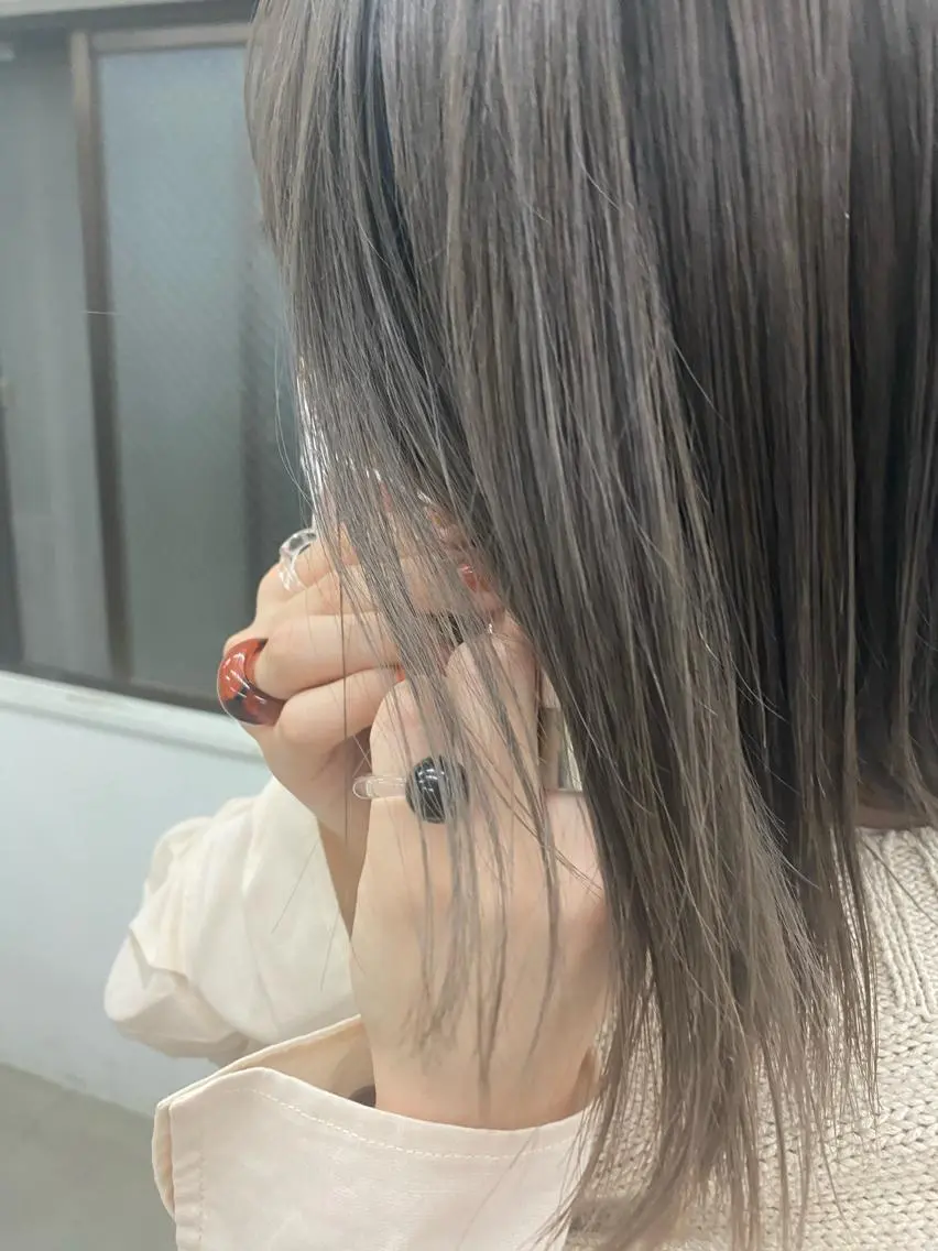 セミロング カラー グレージュ ハイライトカラー ハイライト ニュアンスヘア🌔 nanakoのヘアスタイル
