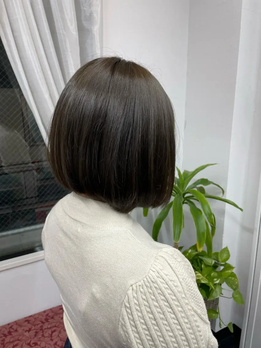 ミディアム カラー オリーブカラー 江里口 愛のヘアスタイル
