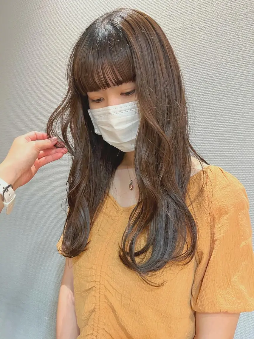 ロング カラー レイヤーカット かわい りほのヘアスタイル