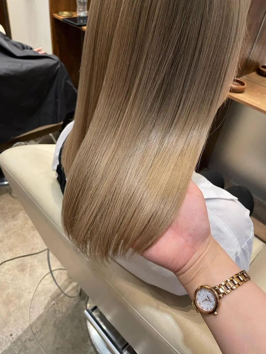 セミロング カラー ブリーチ 【完全個室】髪質改善 暖色カラー/山崎唯奈のヘアスタイル