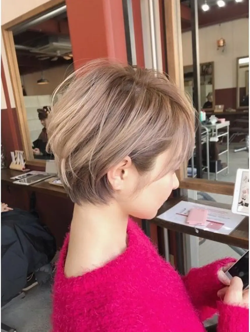 ショート 高梨 里穂のヘアスタイル