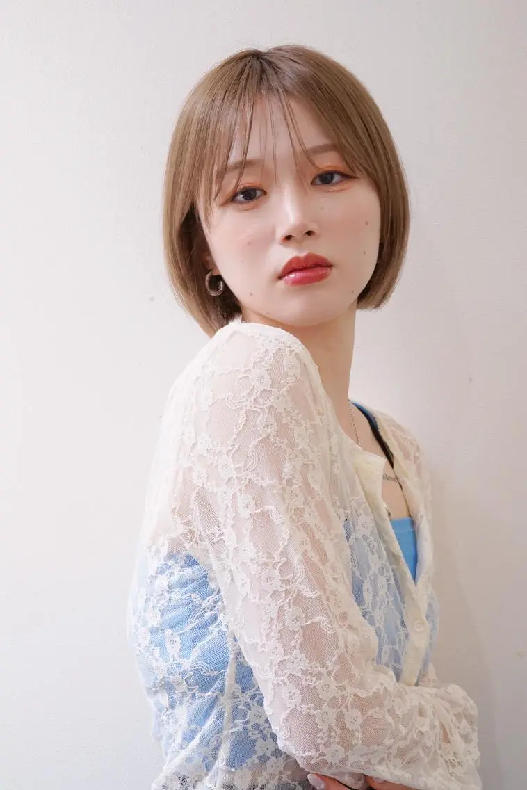 ミディアム カラー number eluneのヘアスタイル