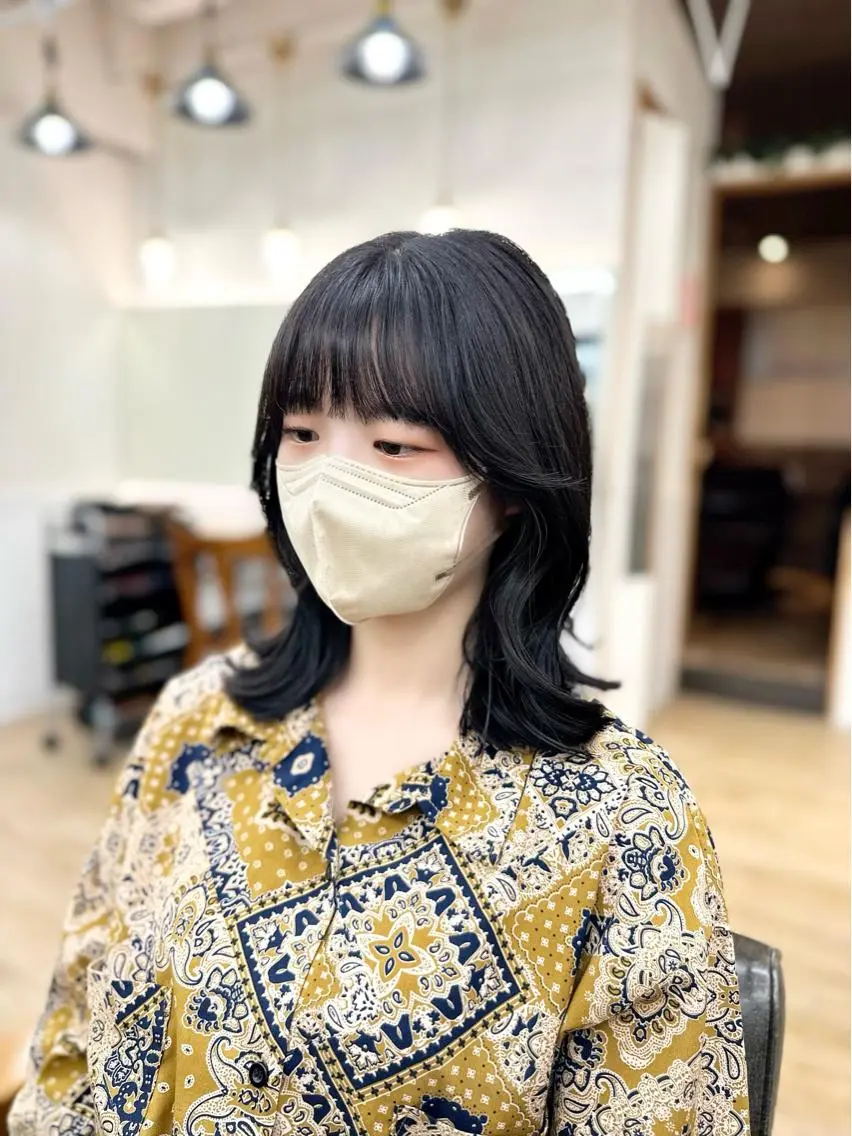 ミディアム カラー パーマ ヘアアレンジ メンズ キッズ ネイル マツエク・マツパ 似合せレイヤー／ 柔らか透明感カラーのヘアスタイル
