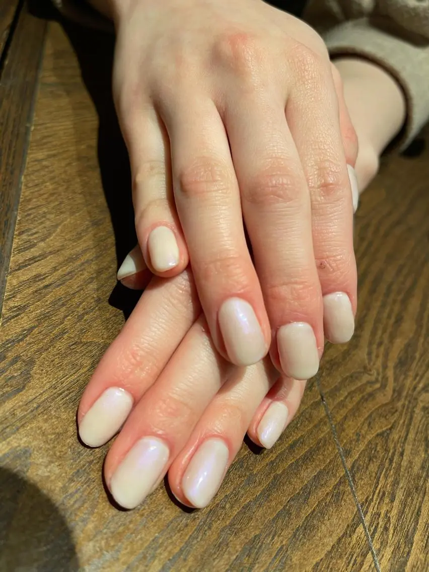 ネイル ワンカラーネイル シンプルネイル 安藤 沙妃のヘアスタイル