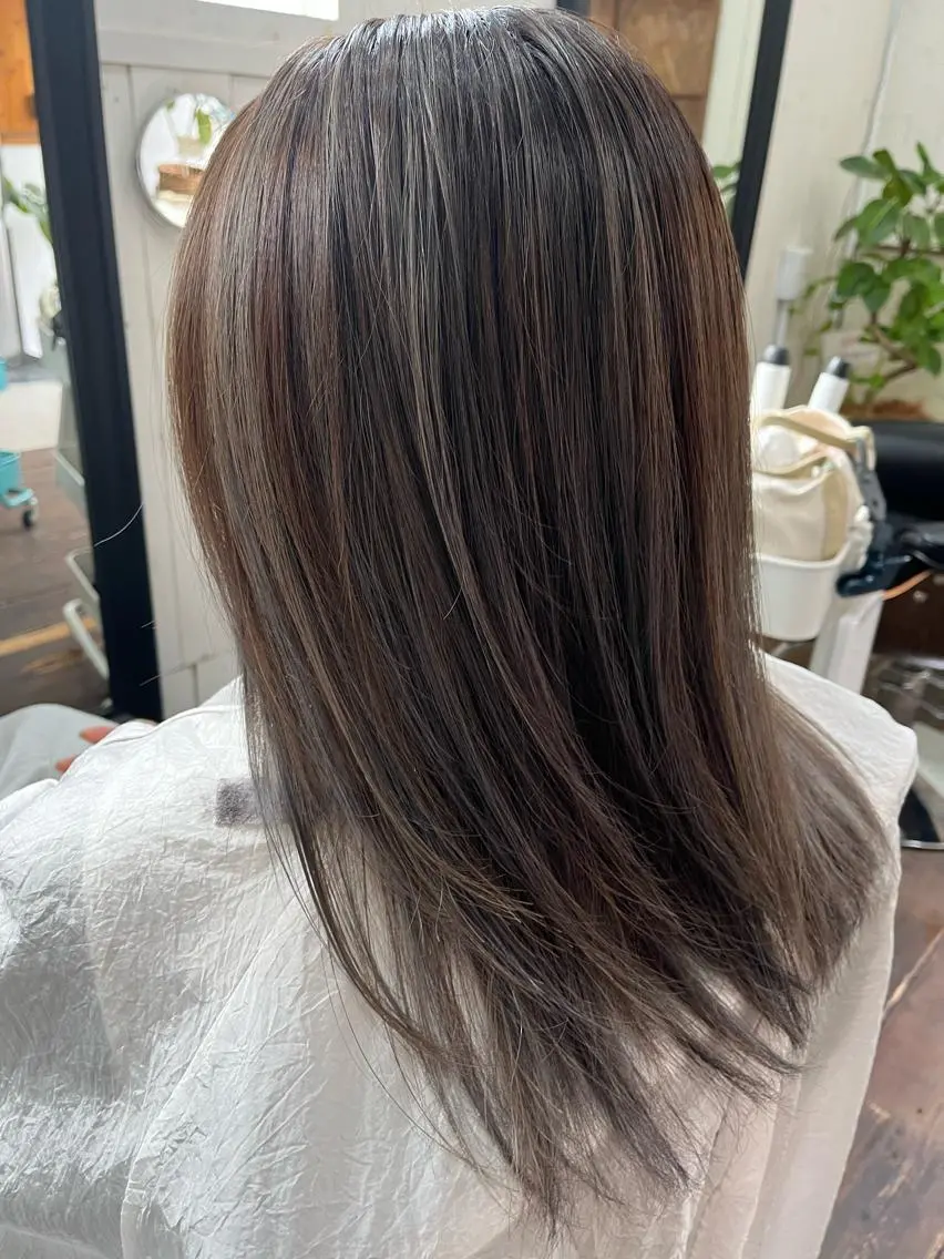 セミロング 紙屋 隼人のヘアスタイル