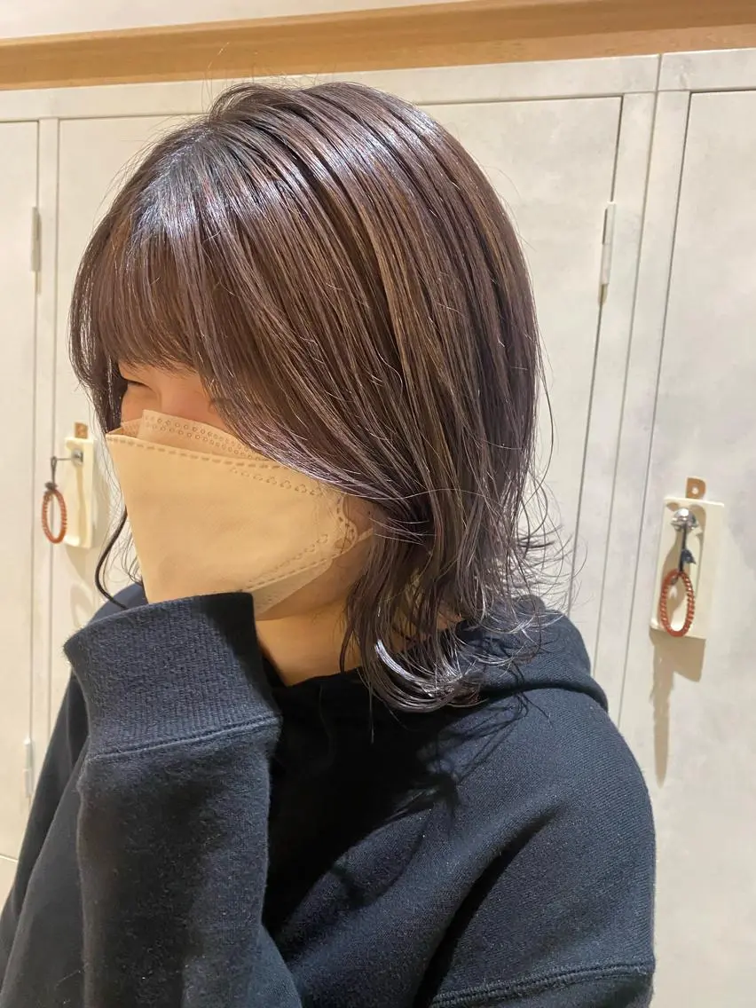 ミディアム ラベンダーベージュ 原 朱莉のヘアスタイル