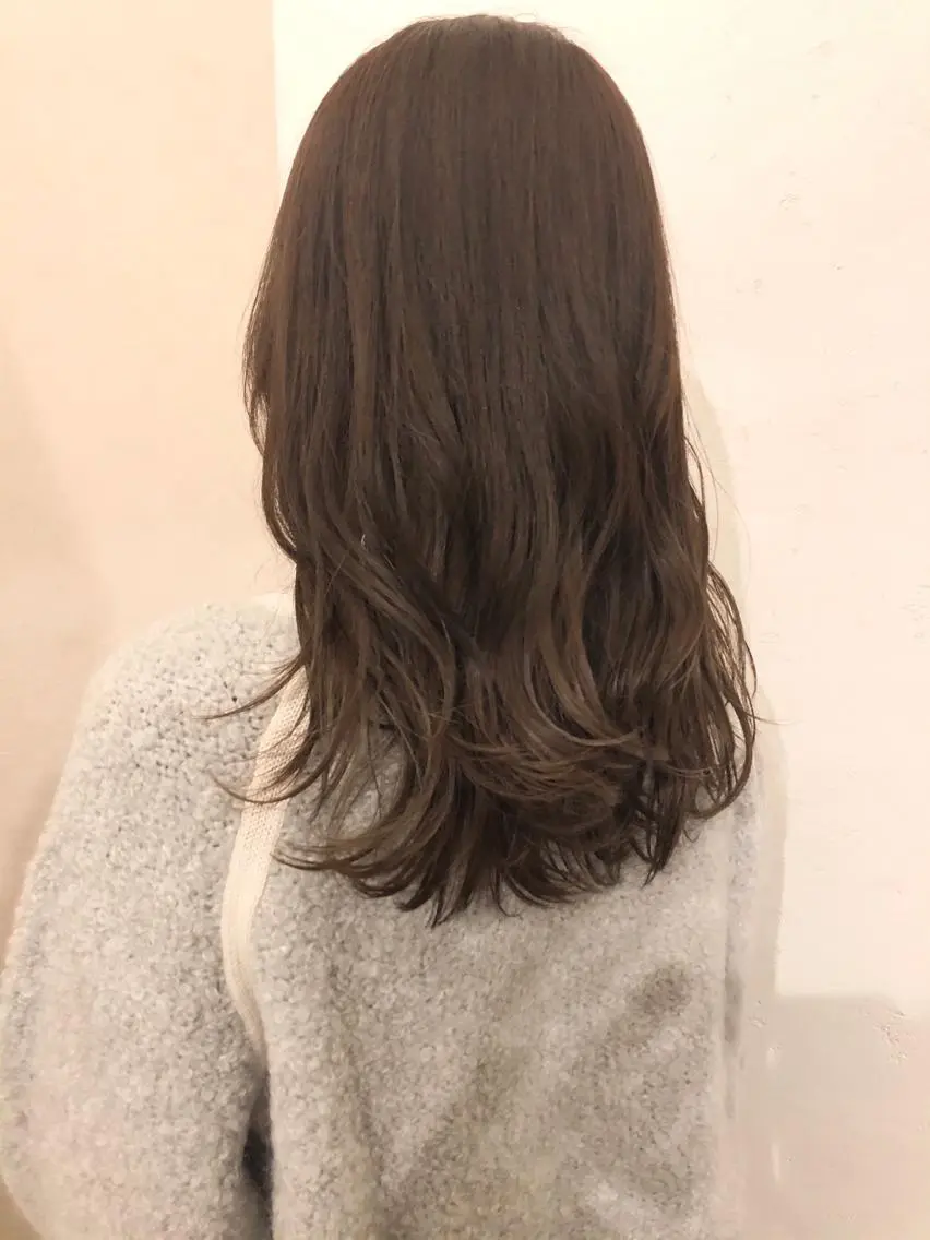 セミロング カラー 🌏山根 アイ🌏のヘアスタイル