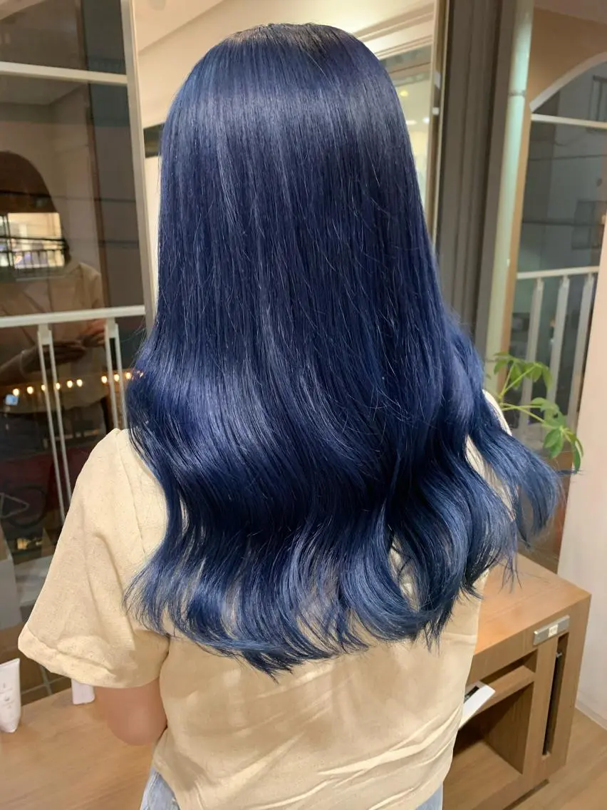 ロング カラー ブリーチ 薄田 珠美のヘアスタイル