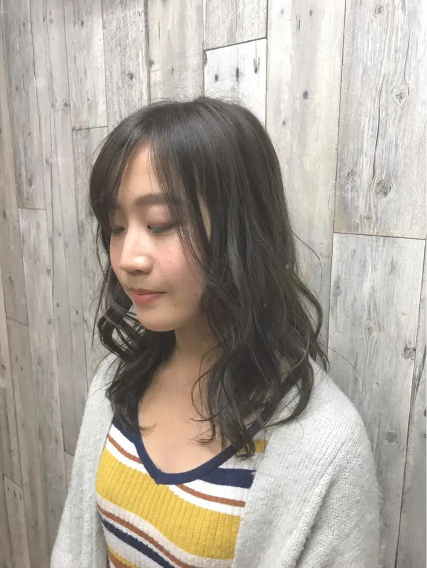セミロング カラー 透明感カラー ダークグレー ダークグレージュ グレージュ ヘアカラー トリートメント ⭐️ハイクオリティ カラー杉本雄志⭐️のヘアスタイル