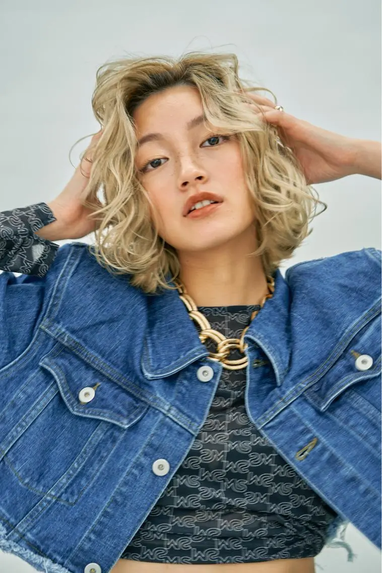 ミディアム パーマ 大人レイヤー×艶髪 小久保　春暁のヘアスタイル