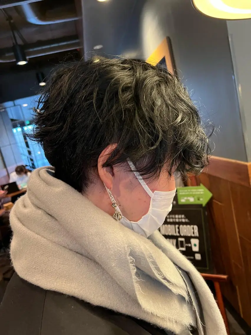 カラー メンズ カット ヘアカラー 野崎 海翔のヘアスタイル