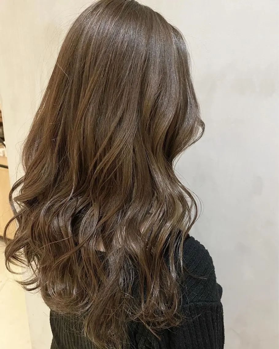 ロング カラー ヘアアレンジ ネイル マツエク・マツパ 透明感カラー ハイライトカラー 外国人風カラー ハイライト ヨシンモリ 夜23時まで予約🉑 reverieあきらのヘアスタイル