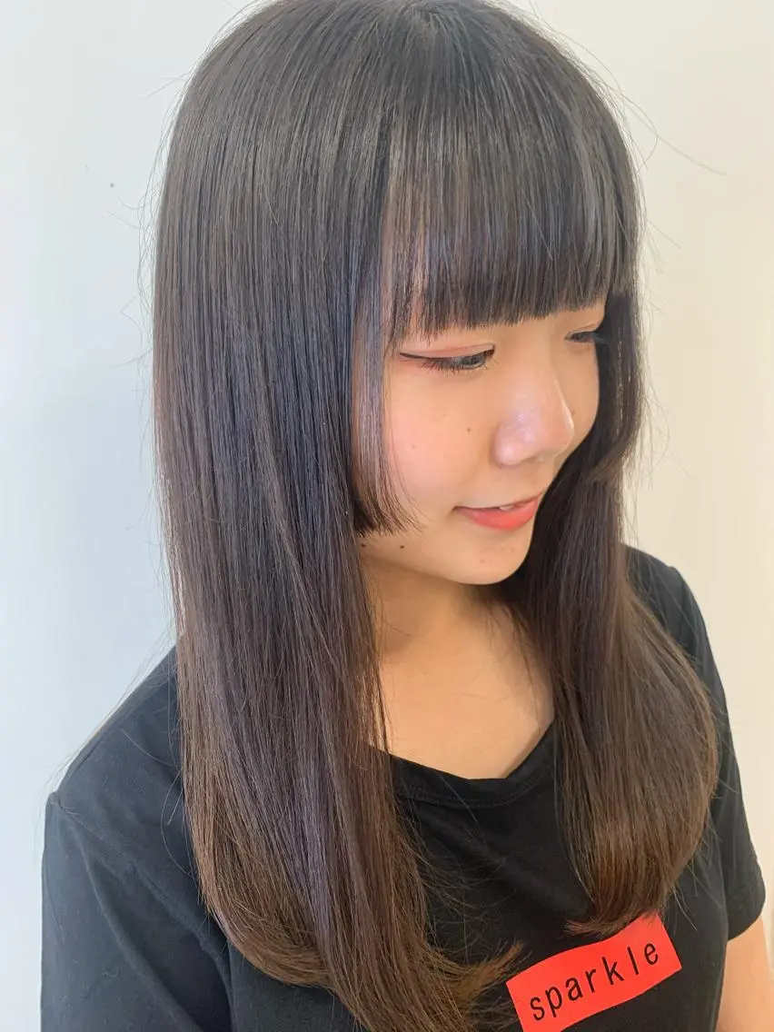 セミロング カット ヘアカラー トリートメント 暖色/ブリーチカラー 🎀 M i k uのヘアスタイル