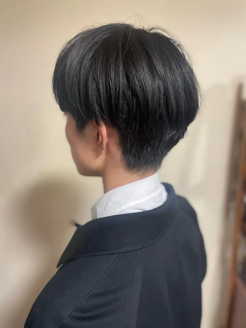 ショート カラー メンズ メンズショート 黒髪 ブルーカラー ブルーブラック ショートヘア 浅岡 昭汰のヘアスタイル