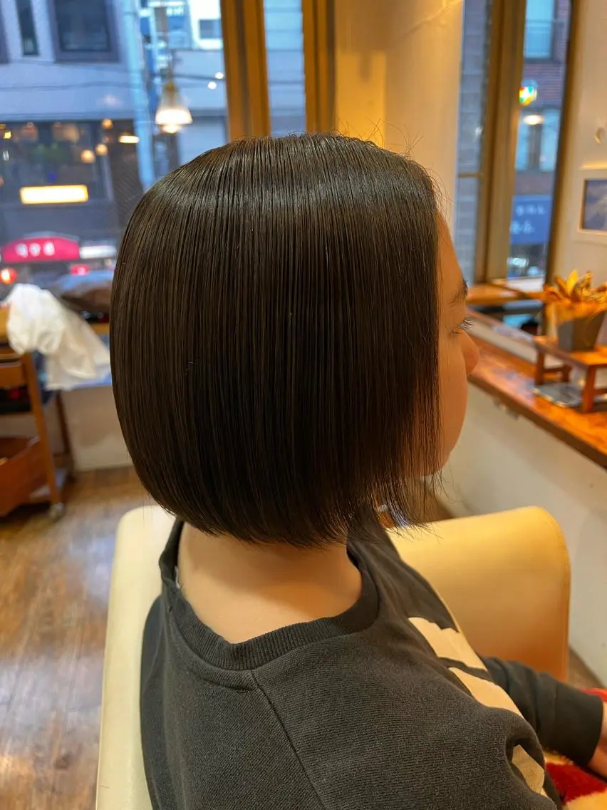 ミディアム カット トリートメント 澤井 佑果のヘアスタイル