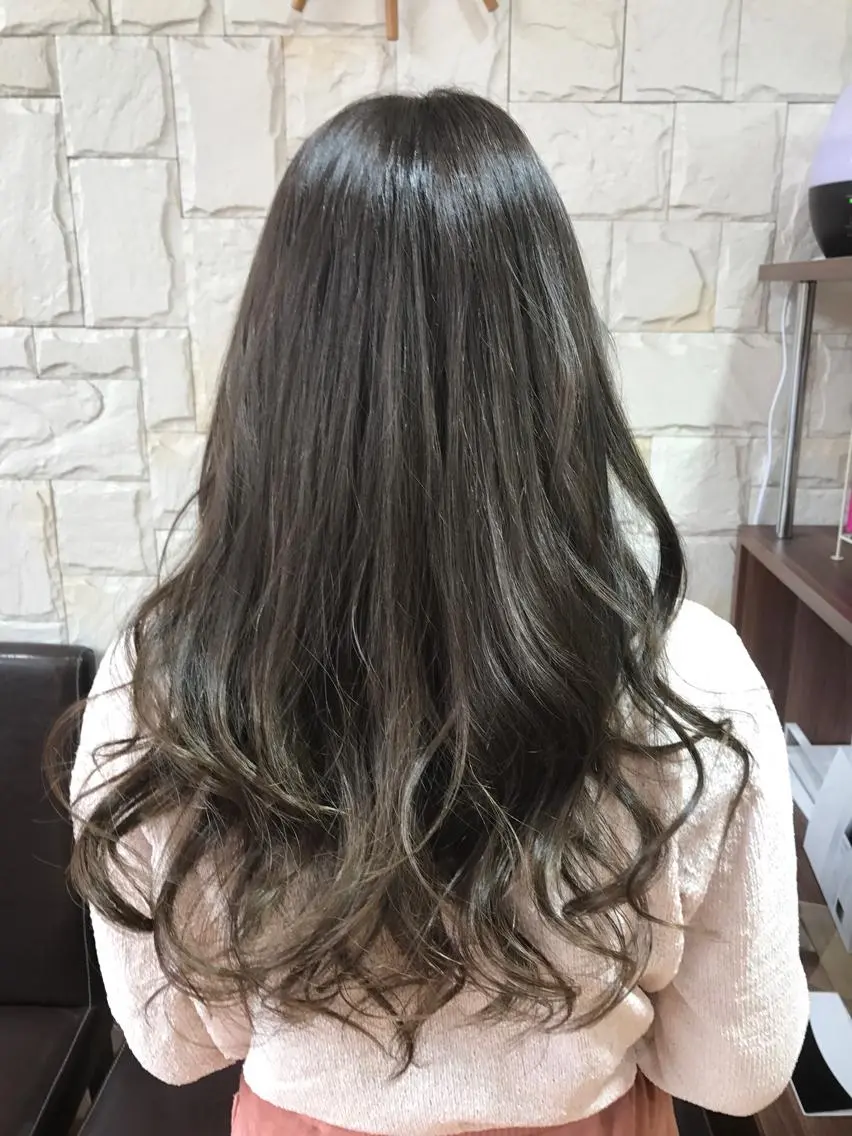 セミロング カラー くせ毛 外国人風カラー 伸ばしかけ 髪質改善 艶髪🔵フセナオヤのヘアスタイル
