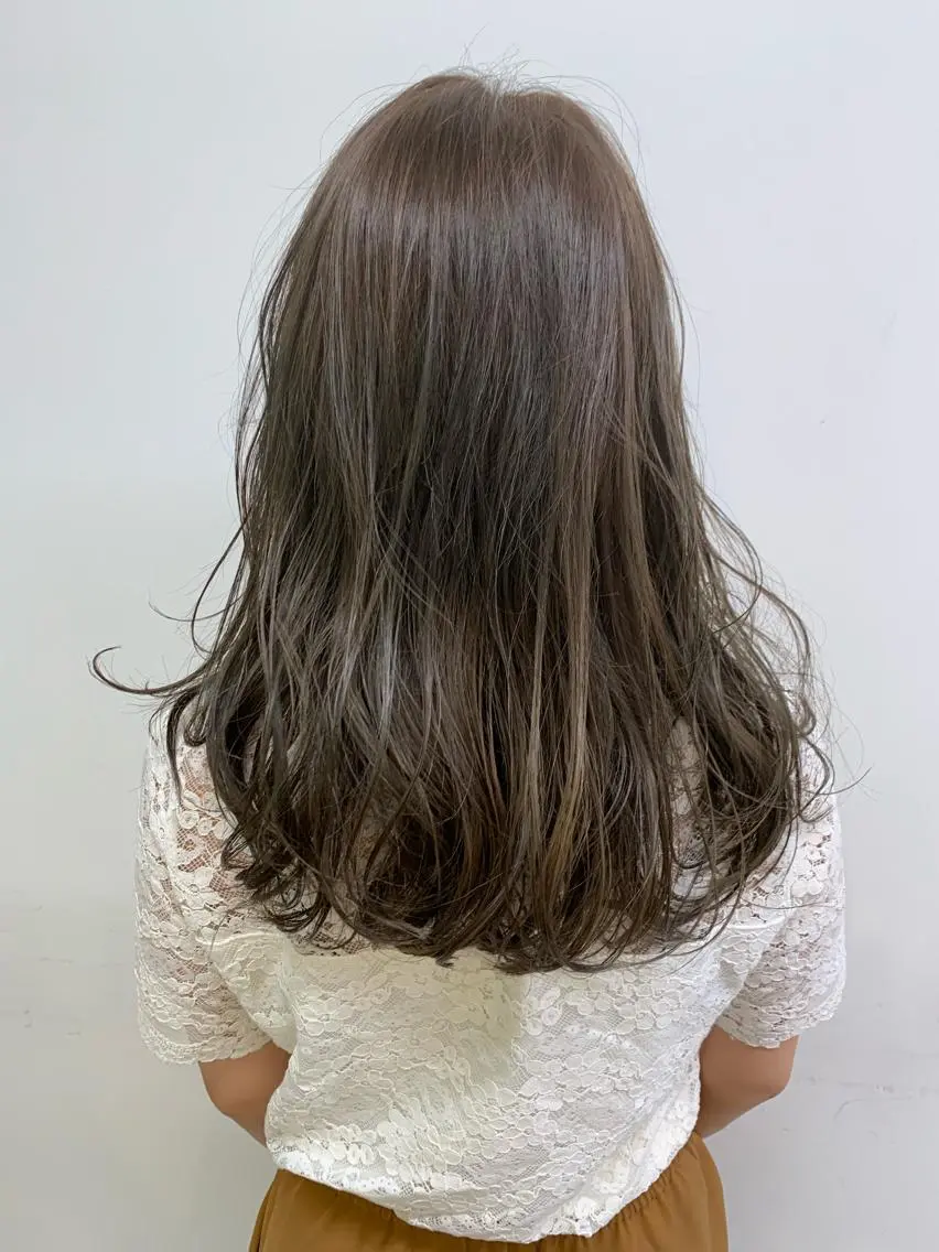 ミディアム カラー 💘トレンドスタイル 💘透明感ヘアのヘアスタイル