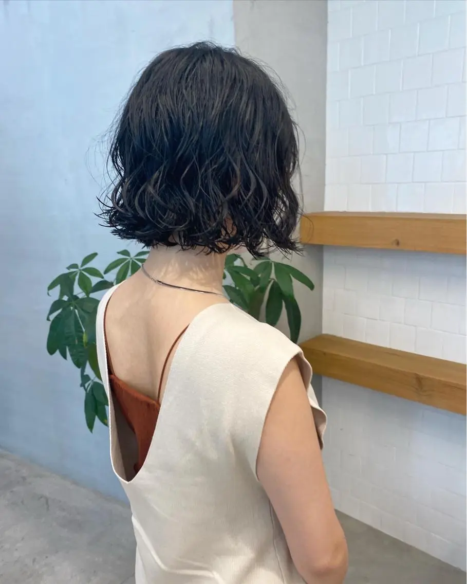 ミディアム カラー パーマ ミディアムパーマ ボブ 、 、のヘアスタイル