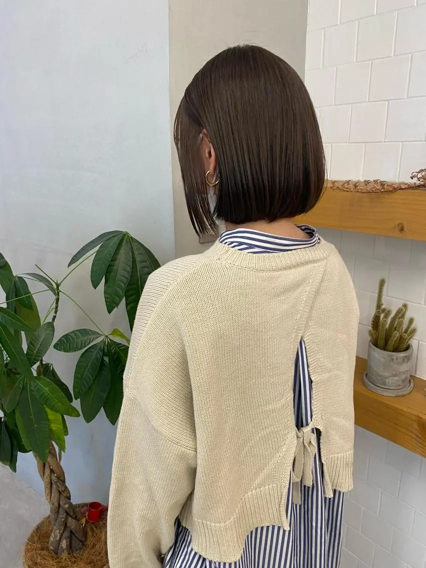 ミディアム カラー ヘアアレンジ グレージュ ボブ 、 、のヘアスタイル