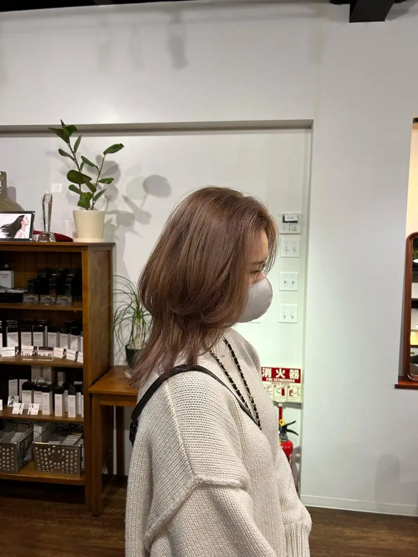 カラー 橋本 愛唯のヘアスタイル