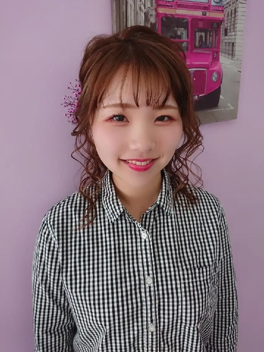 セミロング ヘアアレンジ カラー 卒業式のヘアスタイル ナカシマ  アユミのヘアスタイル