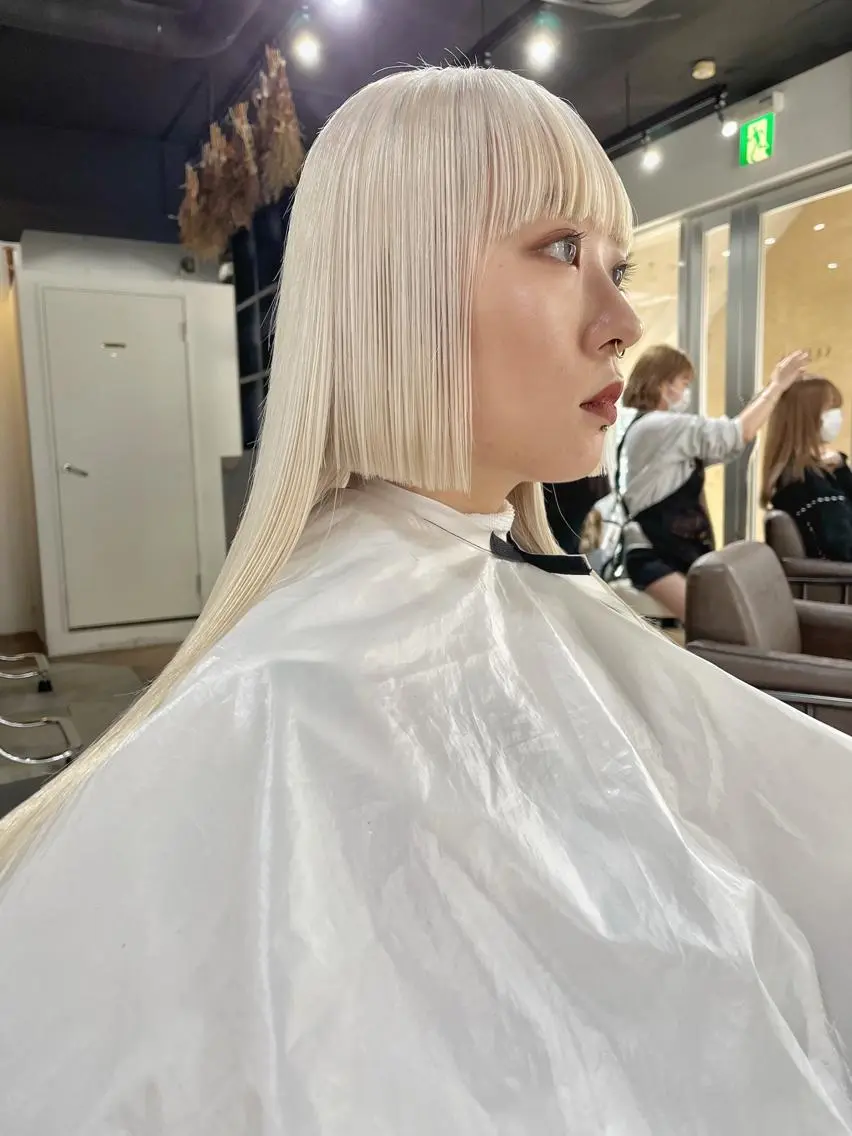 セミロング アッシュ ミルクティーブラウン ピンクブラウン レイヤーカット カット ヘアカラー ハイトーンNo.1✨ パーマ✨イマイタツヤのヘアスタイル