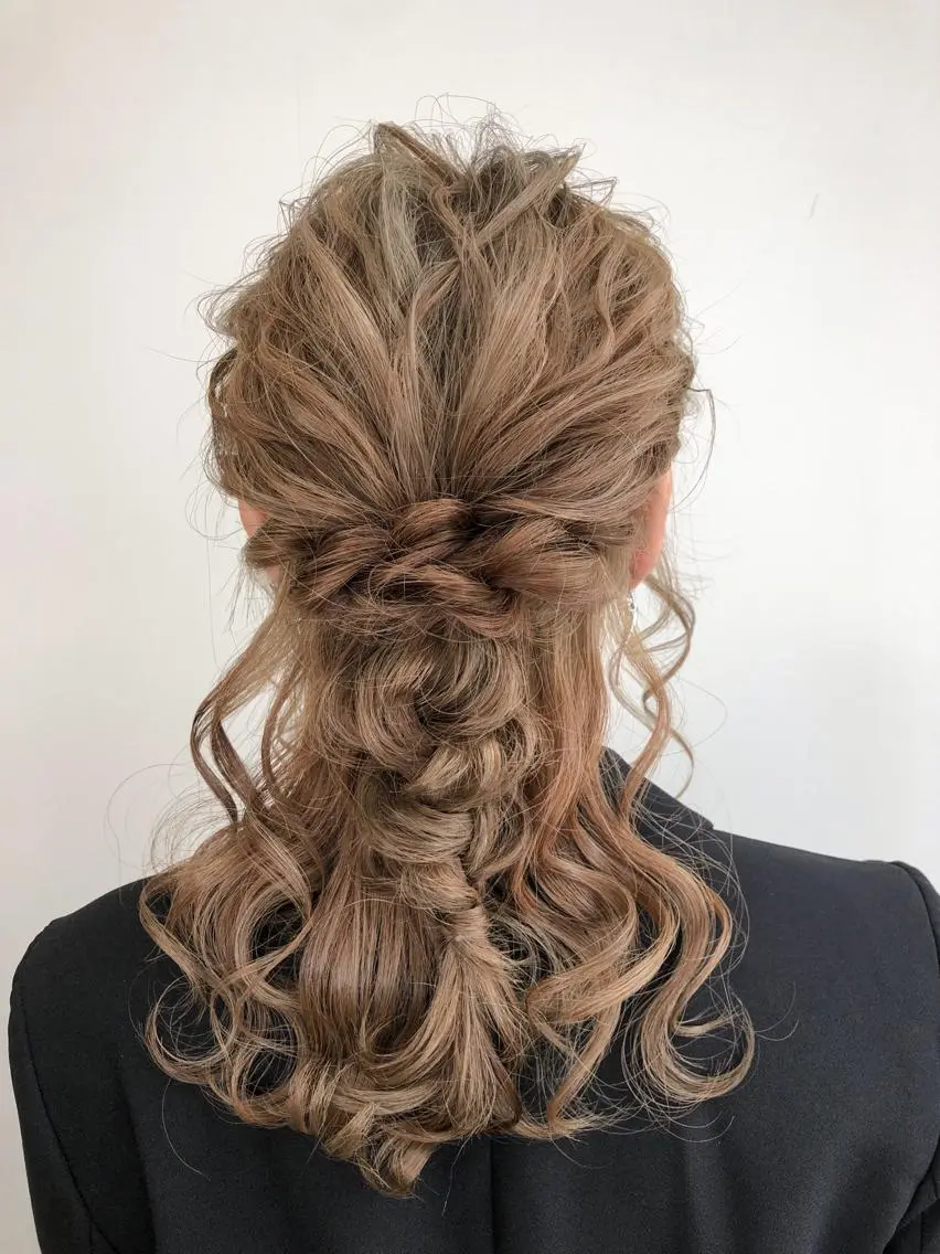 セミロング カラー ベージュカラー ブリーチ エドルカラー 【透明感、艶髪】西村 有司のヘアスタイル